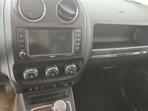 Used 2014 Jeep Patriot Limited image 15