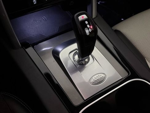 Used 2022 Land Rover Discovery Sport SE R-Dynamic image 37