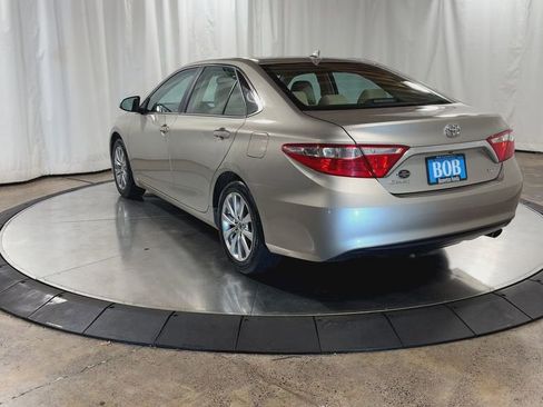 Used 2016 Toyota Camry XLE image 7