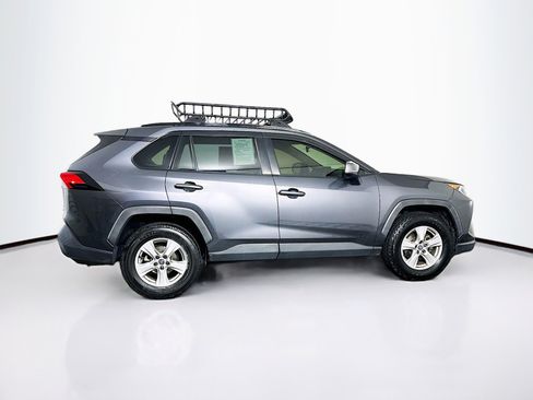 Used 2020 Toyota RAV4 XLE w/ Convenience Package image 10