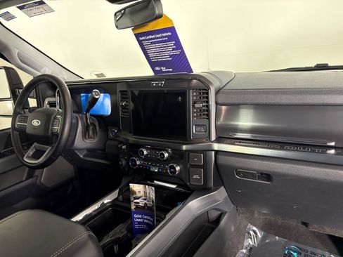 Used 2025 Ford F350 Lariat w/ Black Appearance Package image 38