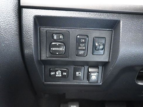 Used 2020 Toyota Tundra SR5 w/ SR5 Upgrade Package image 25