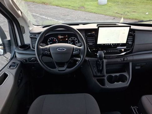 Used 2024 Ford Transit 350 XLT RWD image 12