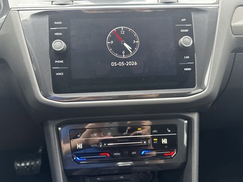 Certified 2023 Volkswagen Tiguan SE FWD image 12