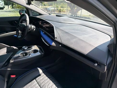 Used 2026 Cadillac Optiq V w/ Magnus Launch Edition AWD/4WD image 40
