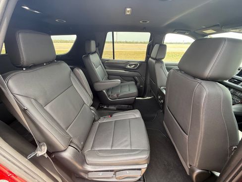 Used 2022 Chevrolet Tahoe LT w/ Luxury Package image 18