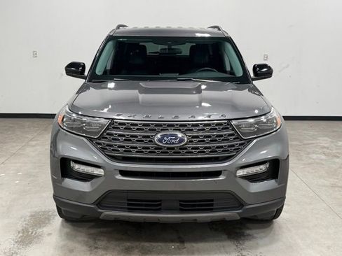 Certified 2024 Ford Explorer XLT w/ Equipment Group 202A AWD/4WD image 4