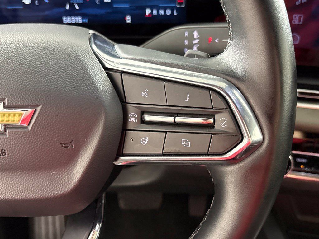 Used 2025 Chevrolet Equinox LT w/ Convenience Package II FWD image 32