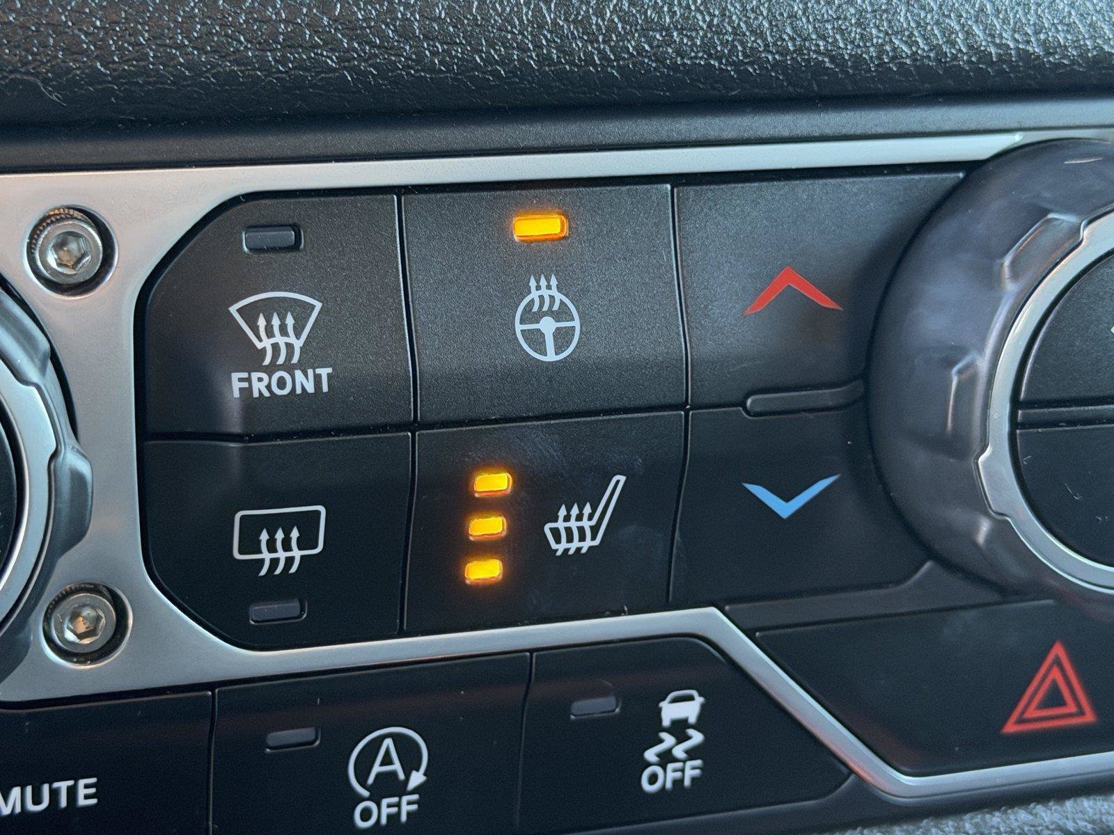Used 2024 Jeep Wrangler Unlimited Sport AWD/4WD image 29