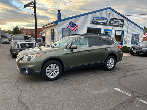 Used 2016 Subaru Outback 2.5i Premium image 7