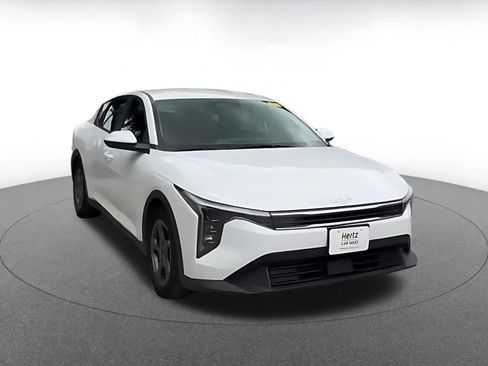 Used 2025 Kia K4 FWD image 2