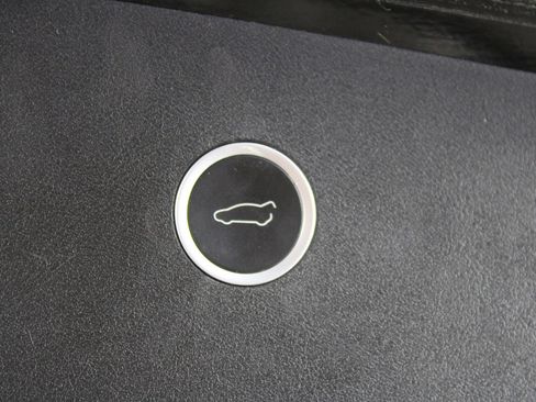 Used 2019 Tesla Model X Performance AWD/4WD image 27