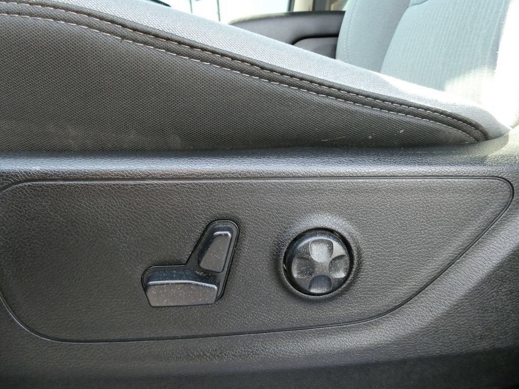 Used 2020 RAM 1500 Big Horn AWD/4WD image 23