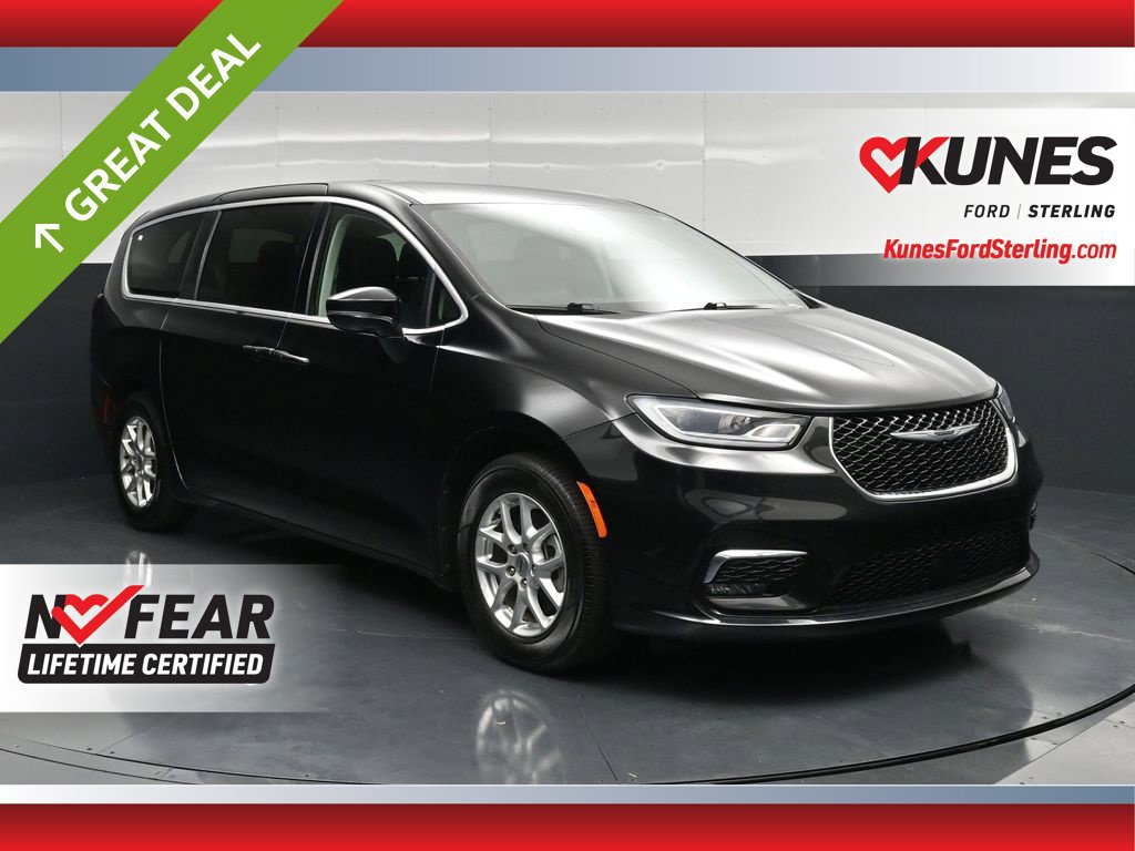 Used 2024 Chrysler Pacifica Touring-L FWD image 1