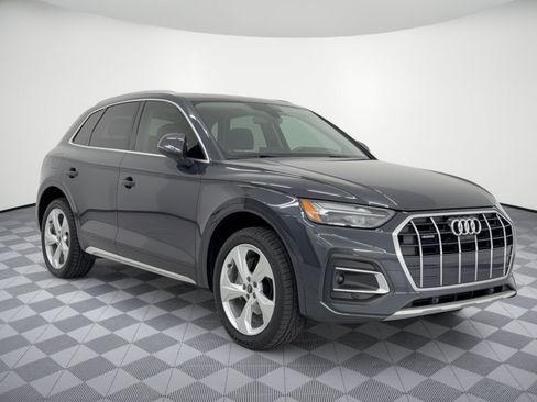 Used 2021 Audi Q5 2.0T Premium Plus w/ Premium Plus Package AWD/4WD image 7