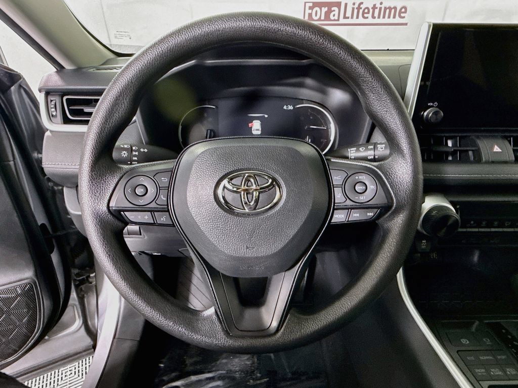 Certified 2025 Toyota RAV4 LE AWD/4WD image 20