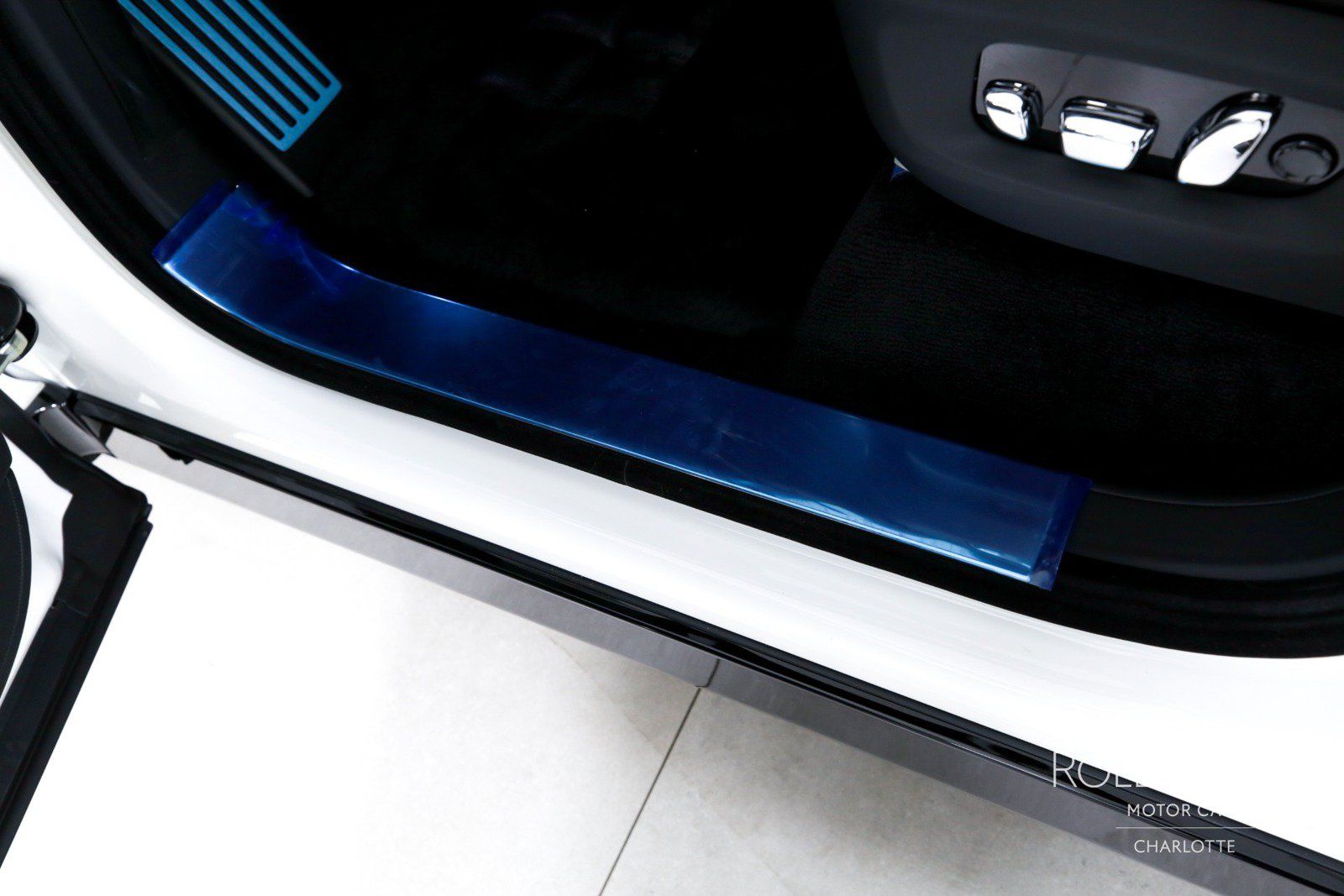 Used 2026 Rolls-Royce Cullinan AWD/4WD image 17