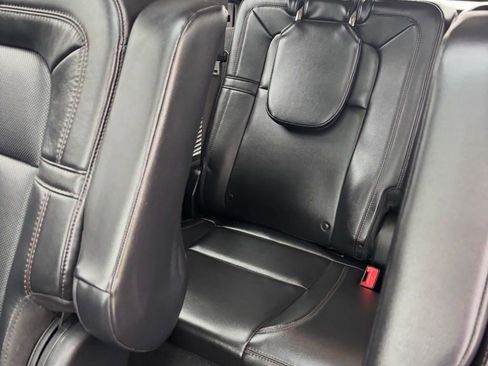 Used 2022 Lincoln Aviator Reserve w/ Equipment Group 201A image 7