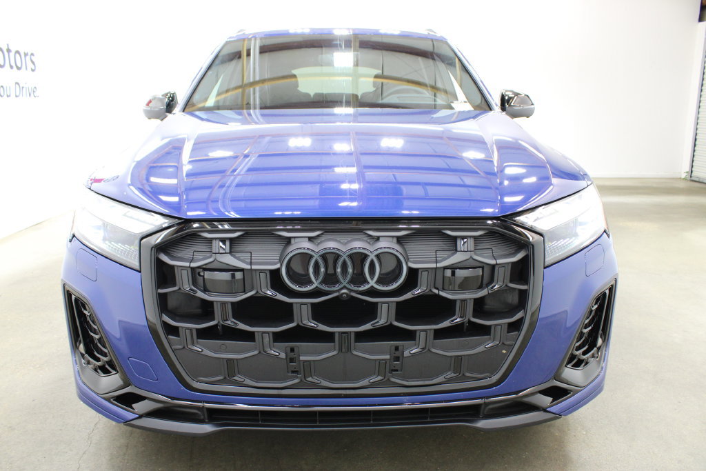Used 2025 Audi SQ7 Prestige AWD/4WD image 7