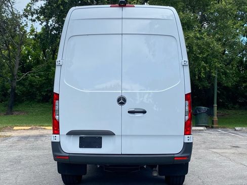 Used 2024 Mercedes-Benz Sprinter 3500 image 6