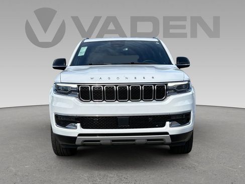 Used 2024 Jeep Wagoneer L Series II w/ Flexible Seating Group image 3