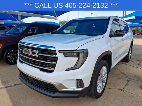 Used 2026 GMC Acadia Elevation w/ Elevation Premium Package image 3