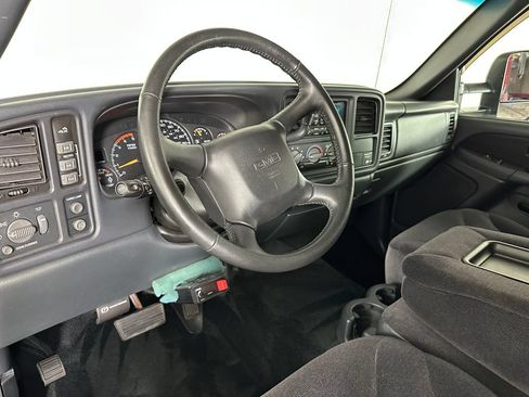 Used 2002 GMC Sierra 2500 4x4 Extended Cab HD w/ Off-Road Skid Plate Pkg image 8