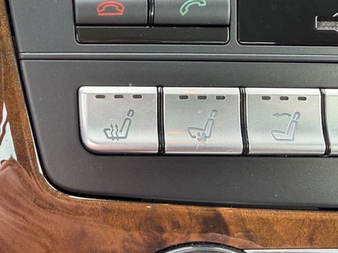 Used 2013 Mercedes-Benz SL 550 image 27