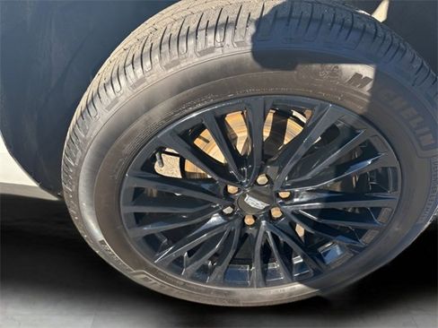 Used 2016 Cadillac Escalade Platinum image 30