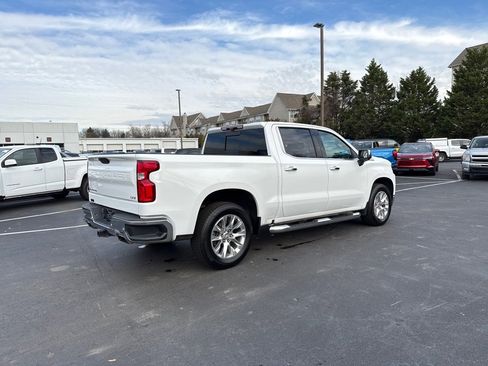 Used 2020 Chevrolet Silverado 1500 LTZ w/ LTZ Premium Package image 3