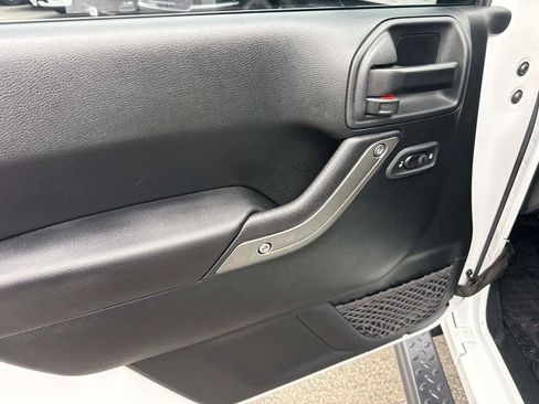 Used 2017 Jeep Wrangler Unlimited Sport w/ Quick Order Package 24S image 20