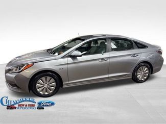 Used 2016 Hyundai Sonata SE video 1
