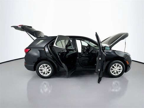 Used 2022 Chevrolet Equinox LT image 27