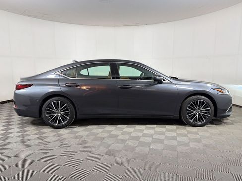Used 2024 Lexus ES 350 w/ Premium Package image 8