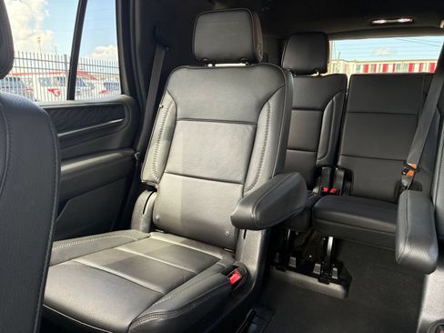 Used 2023 GMC Yukon Denali AWD/4WD image 38