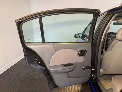 Used 2004 Saturn ION Level 2 image 19