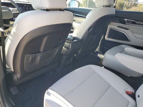 New 2025 Kia Telluride S image 28
