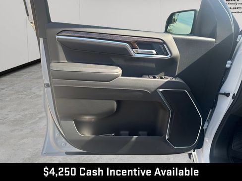 New 2026 GMC Sierra 1500 Elevation w/ X31 Off-Road Package AWD/4WD image 33