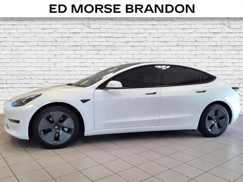Used 2021 Tesla Model 3 Standard Range Plus image 2