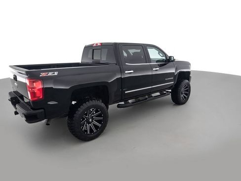Used 2017 Chevrolet Silverado 1500 LTZ Z71 w/ LTZ Plus Package AWD/4WD image 5