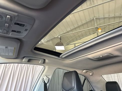 Used 2015 Toyota Corolla S FWD image 30