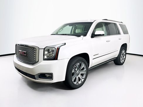 Used 2016 GMC Yukon Denali w/ Open Road Package AWD/4WD image 3