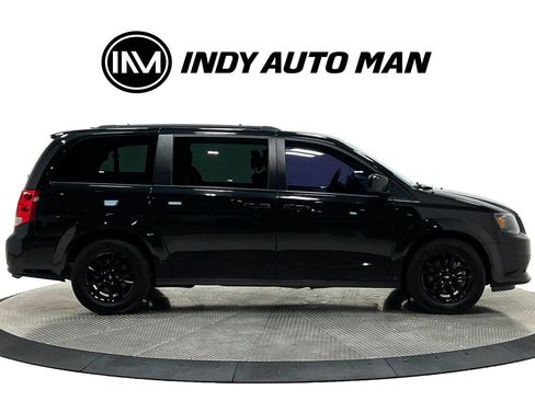 Used 2019 Dodge Grand Caravan GT image 3