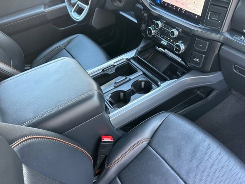 New 2025 Ford F250 Lariat w/ Lariat Ultimate Package image 15