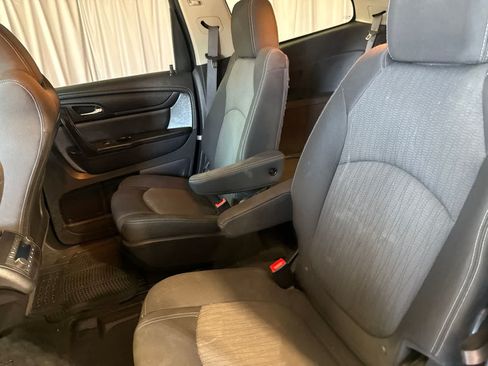 Used 2015 Chevrolet Traverse LT FWD image 15