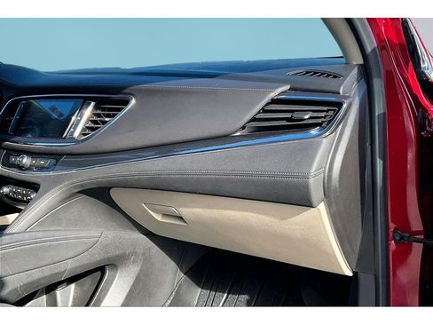 Used 2020 Buick Enclave Premium w/ Sun and Sites Package image 22