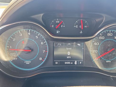 Used 2017 Chevrolet Cruze LS FWD image 8