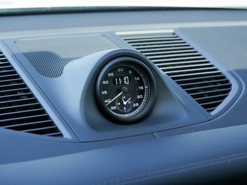 Certified 2026 Porsche Macan image 27