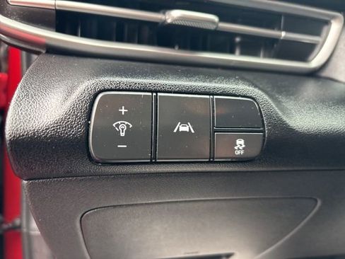 Used 2023 Hyundai Elantra SEL w/ Preferred Accessory Package image 16