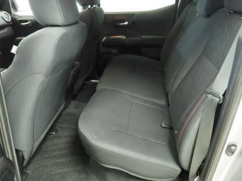 Certified 2019 Toyota Tacoma TRD Sport image 7